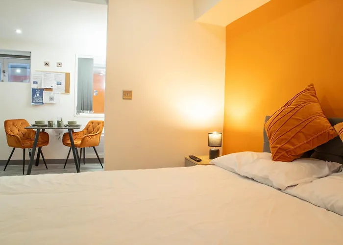 Apartamento Centre With Self Check-in Washer Dryer Wifi & Netflix *