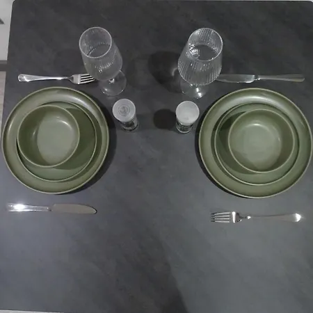 The Orange Outpost 아파트