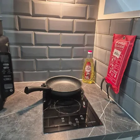 The Orange Outpost 아파트 *