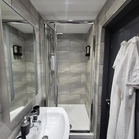 The Orange Outpost 아파트 브래드퍼드