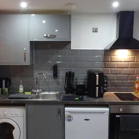 The Orange Outpost * 브래드퍼드