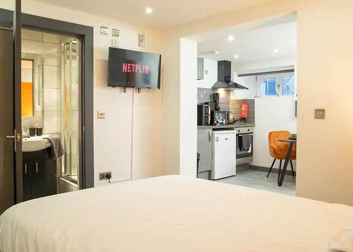 Apartment Centre With Self Check-in Washer Dryer Wifi & Netflix Bradford (West Yorkshire)