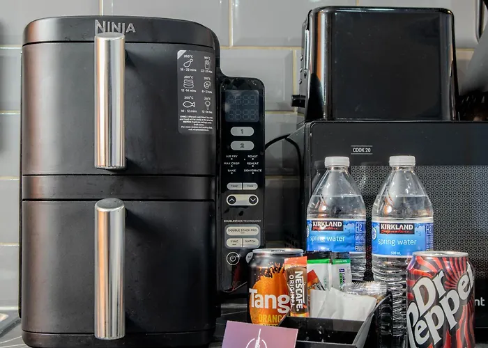 Centre With Self Check-in Washer Dryer Wifi & Netflix *